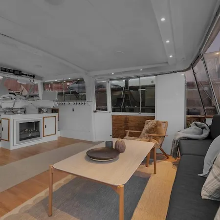 One-of-a-kind Arctic Experience Aboard Boat Grosso ספינת מלון *