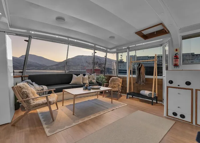 Båthotell One-of-a-kind Arctic Experience Aboard Boat Grosso Tromsø