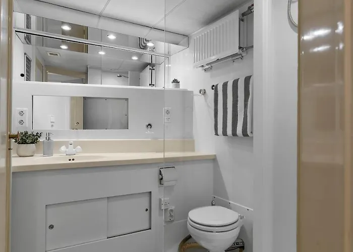 One-of-a-kind Arctic Experience Aboard Boat Grosso Tromsø