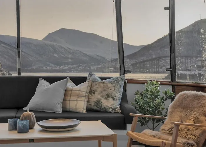 Båthotell One-of-a-kind Arctic Experience Aboard Boat Grosso *