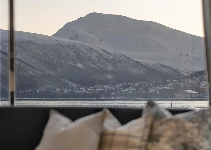 One-of-a-kind Arctic Experience Aboard Boat Grosso Båthotell